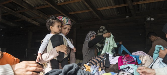 Donate Baby Carriers at FWC for refugee families in Serbia BelgradeAid-15